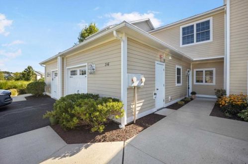 386 Gardenia Dr, Rhinebeck, NY 12572-7002