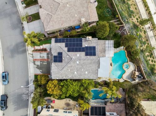 27836 Mariposa Ln, Santa Clarita CA  91384-4114 exterior