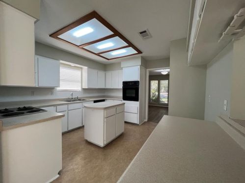 1310 Chestnut Ridge Rd, Humble, TX 77339-3471