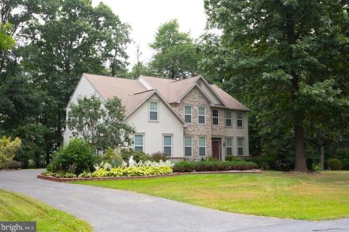 114 Hawkview Ct, Centre, PA 19541-8990
