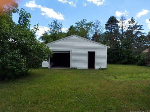 23 Flint Ct, Groton CT  06340-4824 exterior