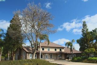28010 Worth Dr, Porterville, CA 93257-9469