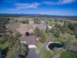 62075 Torkelson Rd, Bend, OR 97701-9361