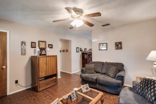 1307 Westridge Ln, Iowa Park, TX 76367-1142