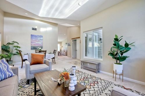 3433 Ashwood Ct, Oceanside, CA 92058-7001