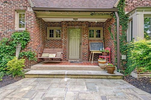 134 Spanish Villa Dr, Jeannette, PA 15644-3502