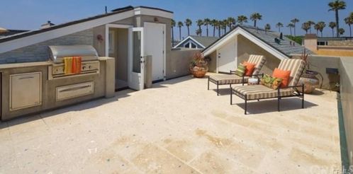 7304 Oceanfront, Newport Beach CA  92663-1727 exterior