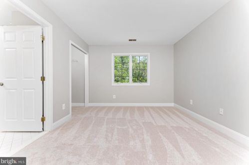 5329 Jacobs Creek Pl, Haymarket VA  20169-6152 exterior