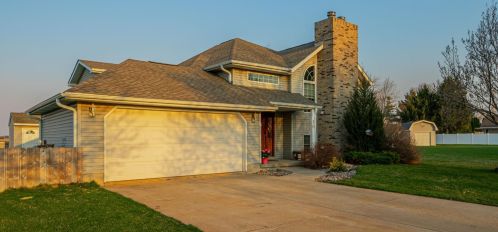 10 Laurelwood Dr, Valpo, IN 46383-6306