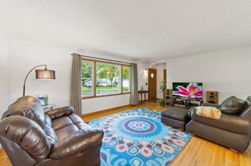 4080 Jersey Ave, Minneapolis, MN 55427-1453