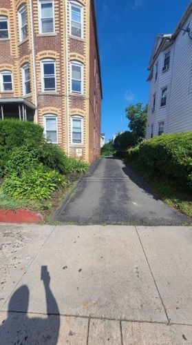 126 Smith St, New Britain CT  06053-3619 exterior