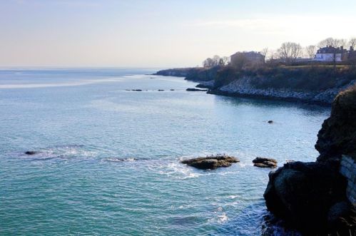 26 Cliff Ave, Middletown RI  02840-3667 exterior