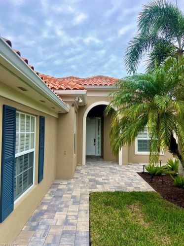 4273 Montalvo Ct, Naples, FL 34109-3336