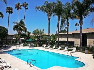 11555 Santa Gertrudes Ave, Whittier CA  90604-3462 exterior