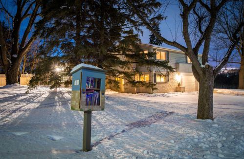 4144 Menomonee Riv Pkwy, Milwaukee WI 53222-1135 exterior