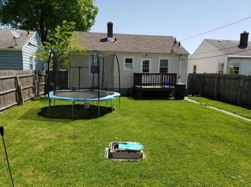 172 Virginia St, Hobart, IN 46342-4115