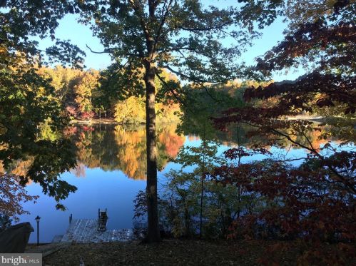 115 Edgemont Ln, Locust Grove VA 22508-5217 exterior