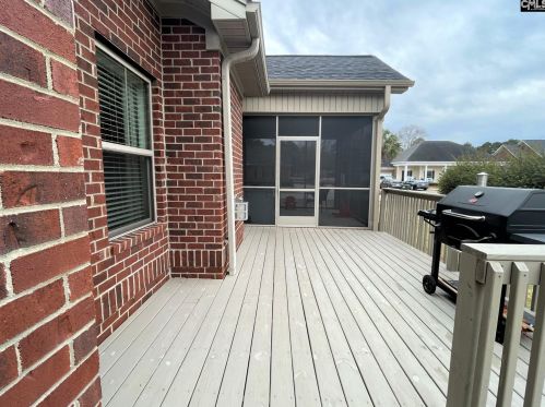 101 Niblick Ct, Cayce-West Columbia SC  29172-2593 exterior