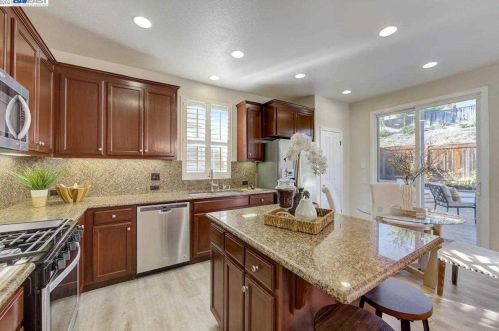 3234 Browntail Way, San Ramon CA  94582-5242 exterior