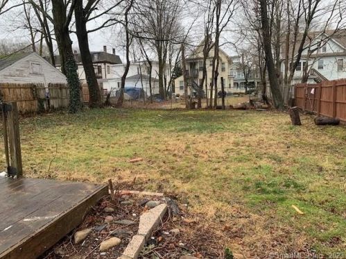 23 Warren St, Norwich CT  06360-3623 exterior