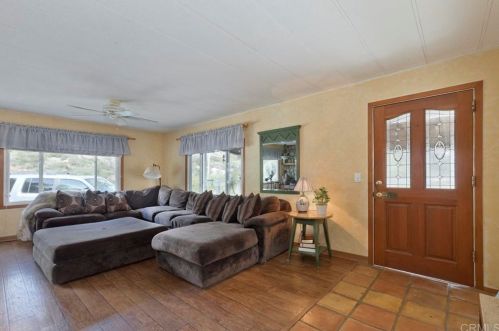 890 Park Pl, El Cajon CA  92021-4300 exterior