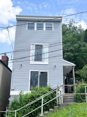 2 German Sq, Pittsburgh, PA 15203-1305