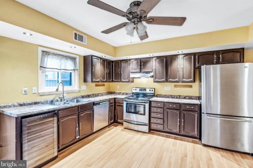 330 Bridge St, Collegeville, PA 19426-3504