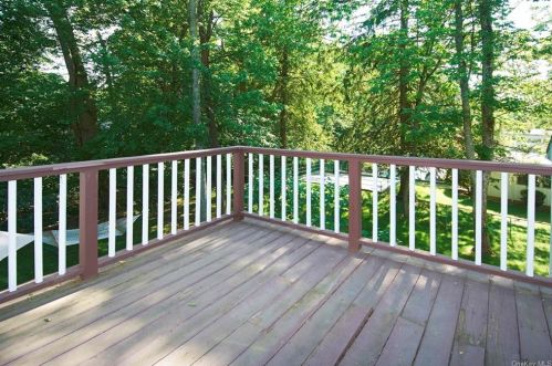 26 Bonwit Rd, Rye Brook NY  10573-1437 exterior