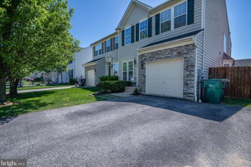 316 Maple Dr, Hanover, PA 17331-9417