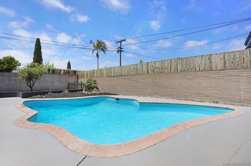 1532 Altadena Ave, San Diego CA  92102-2611 exterior