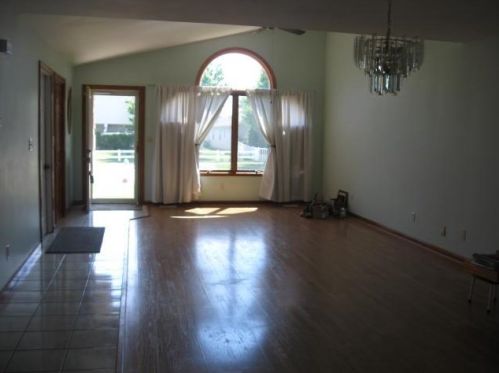 10714 Pike St, Crown Point, IN 46307-8221