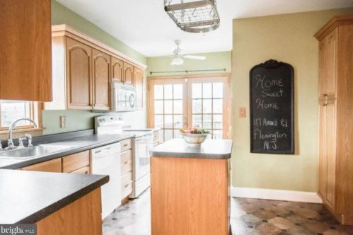 117 Amwell Rd, Flemington, NJ 08822-1944