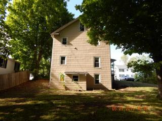 76 Olive St, Union City, CT 06770-4546