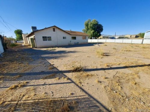 1892 Hualapai Dr, Bullhead City AZ  86442-5435 exterior