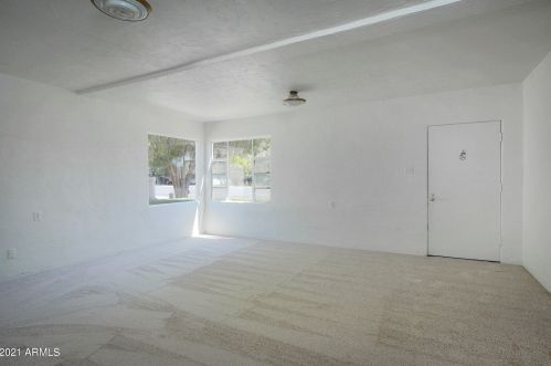 8750 7th Ave, Phoenix AZ 85007-1703 exterior