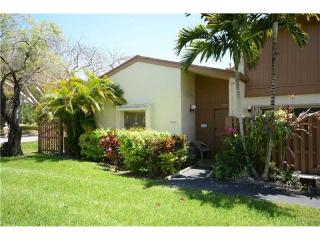 10755 113th Pl, Miami, FL 33176-3246