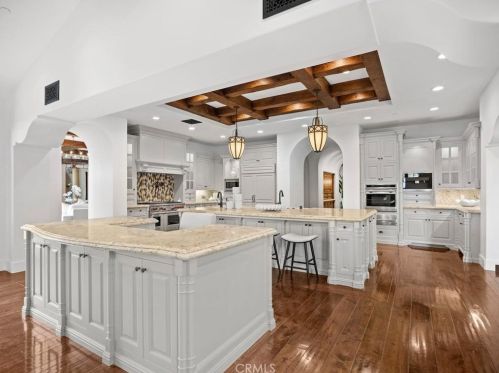 47 Echo Gln, Irvine CA  92603-0421 exterior