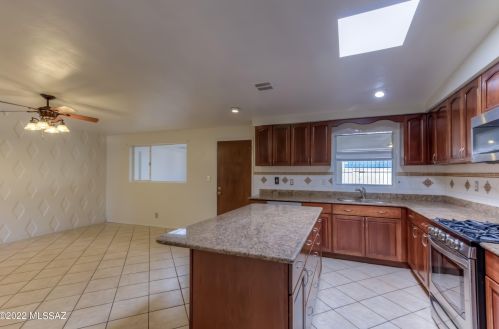 5319 Linden Pl, Tucson, AZ 85712-3652