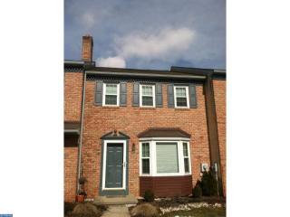 27 Warwick Ct, Reading, PA 19606-9523