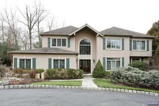 408 Crocus Hl, Norwood, NJ 07648-2432