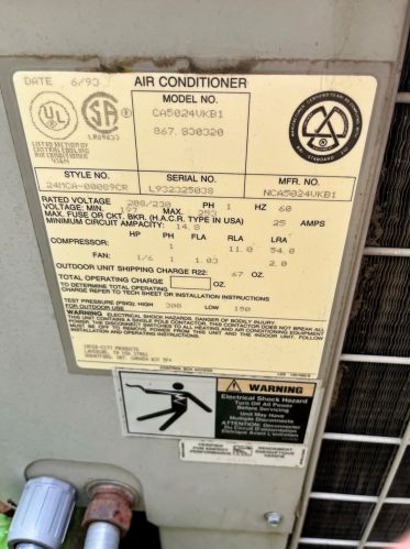 24 Beverly Pl, Florence KY  41042-1702 exterior