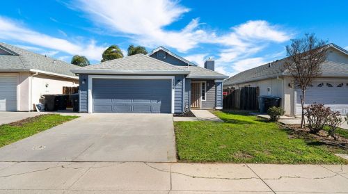 5606 Aspen Ct, Riverbank, CA 95367-3852