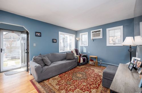 12 Smith St, East Rockaway NY  11518-1717 exterior