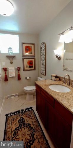 3210 Highland Dr, Easton PA  18045-2012 exterior