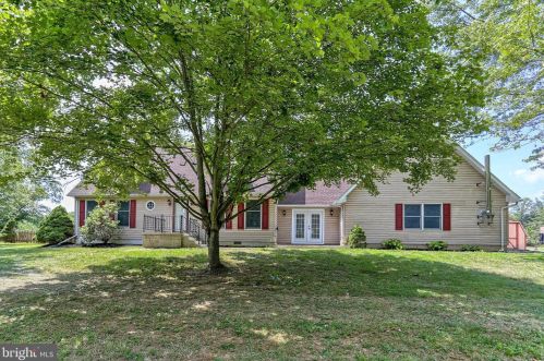215 Shorb Mill Rd, Charnita, PA 17320-9331