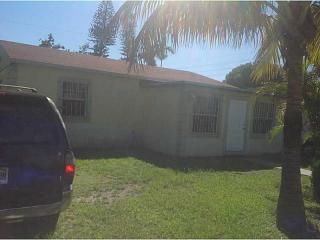 424 103rd St, Miami, FL 33138-2457