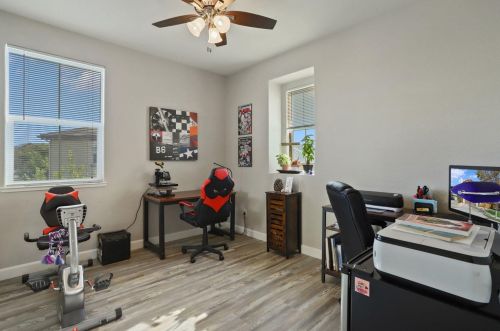 211 Emory Oak Pl, Lathrop CA  95330-8527 exterior