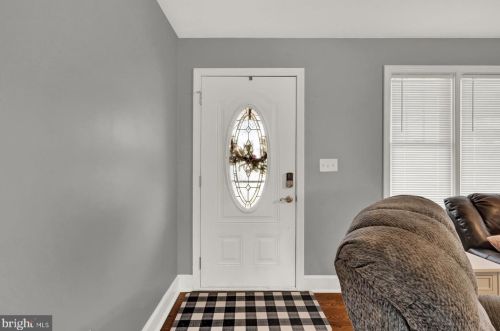 1829 Basin Hill Blvd, Carlisle PA  17013-1111 exterior