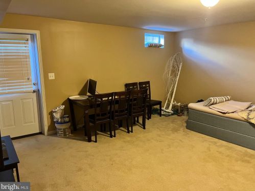3456 Eagle Ridge Dr, Woodbridge VA  22191-6567 exterior