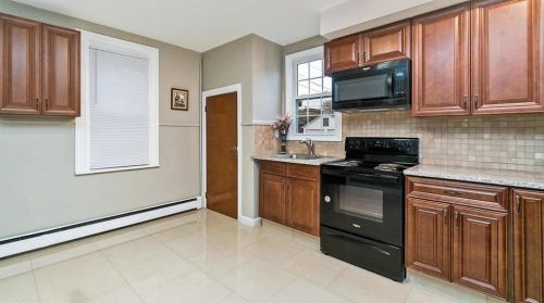 407 Walnut St, Catasauqua PA  18032-1704 exterior